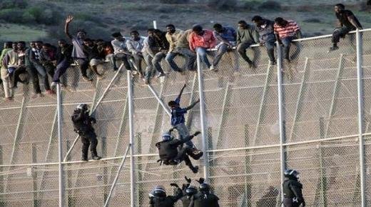 “أحداث مليلية”.. تحقيقات تكشف وجود أنفاق لعبور المهاجرين من الجزائر إلى المغرب وشبكات منظمة على طول الطريق من السودان