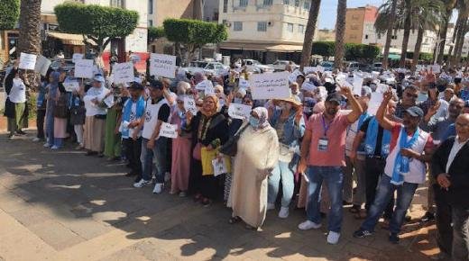 بسبب فرض التأشيرة .. العمال المغاربة بمليلية يحتجون أمام القنصلية الإسبانية بالناظور