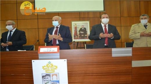 عامل تاوريرت يرأس حفل تنصيب رجال السلطة الجدد