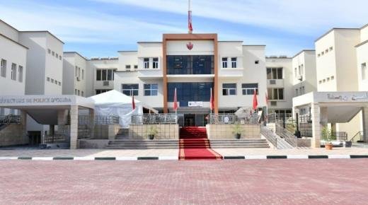 الحموشي رفقة وفد هام، يدشن المقر الجديد لولاية الأمن بوجدة